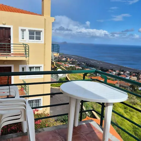 Jay Paradise Santa Cruz (Madeira)