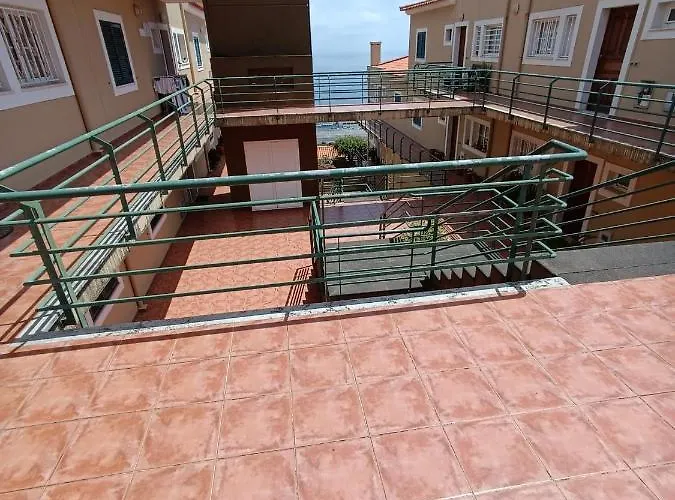 Jay Paradise Santa Cruz (Madeira)