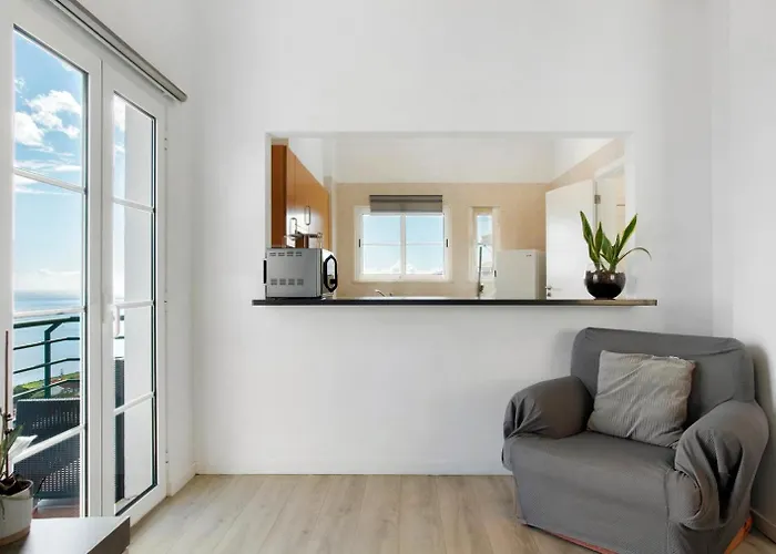 Jay Paradise * Santa Cruz (Madeira)